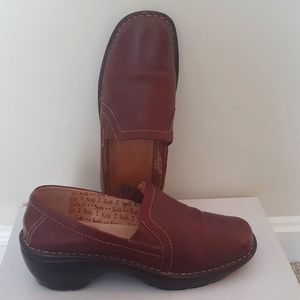 Sofft Brown LeatherToe Slip On Low Heel Loafer Shoes